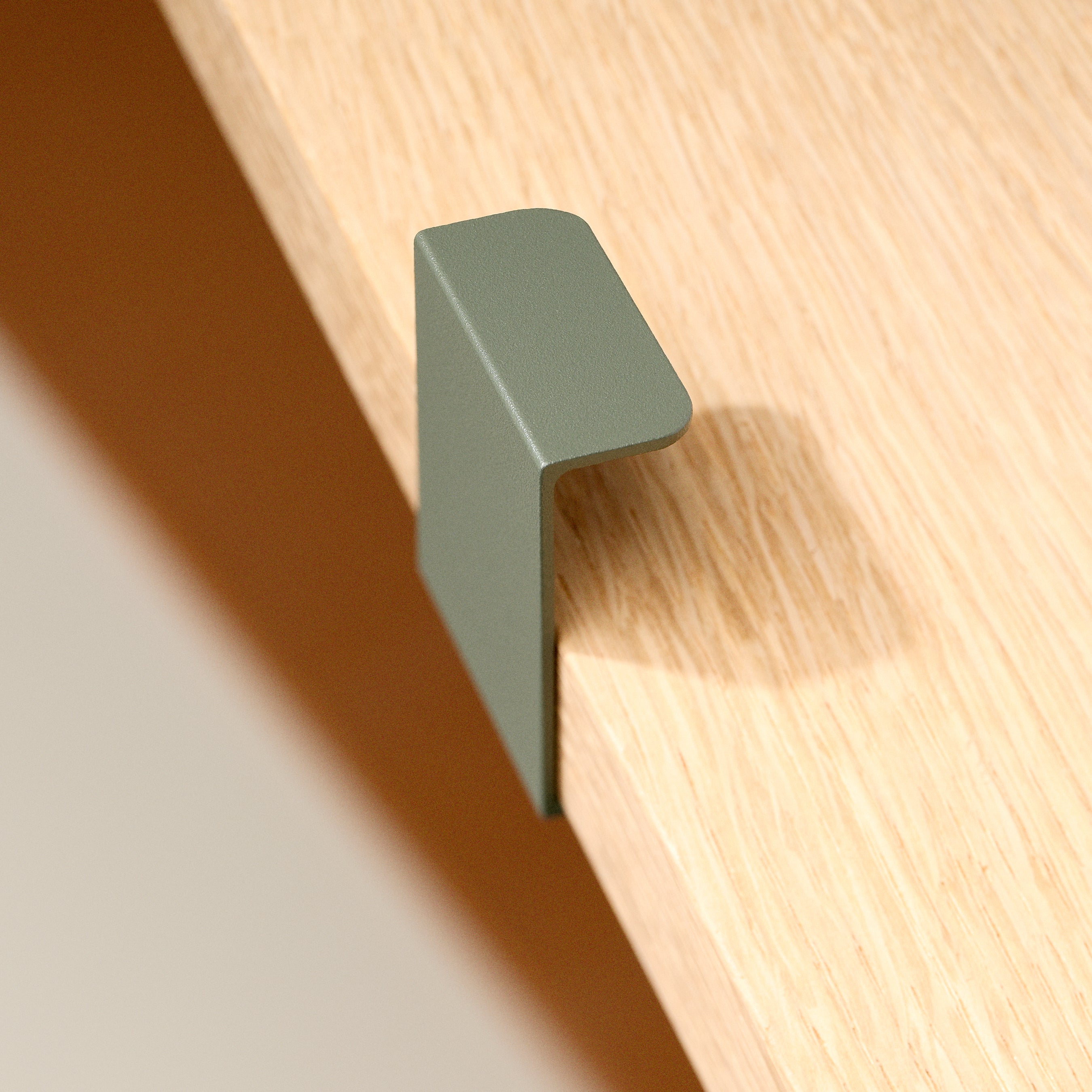 Toniton Hide 40 møbelknott Ash Green metall