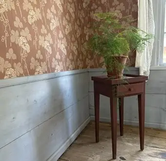 Gysinge Hullebo rosa tapetprøve 50x50 blomstret