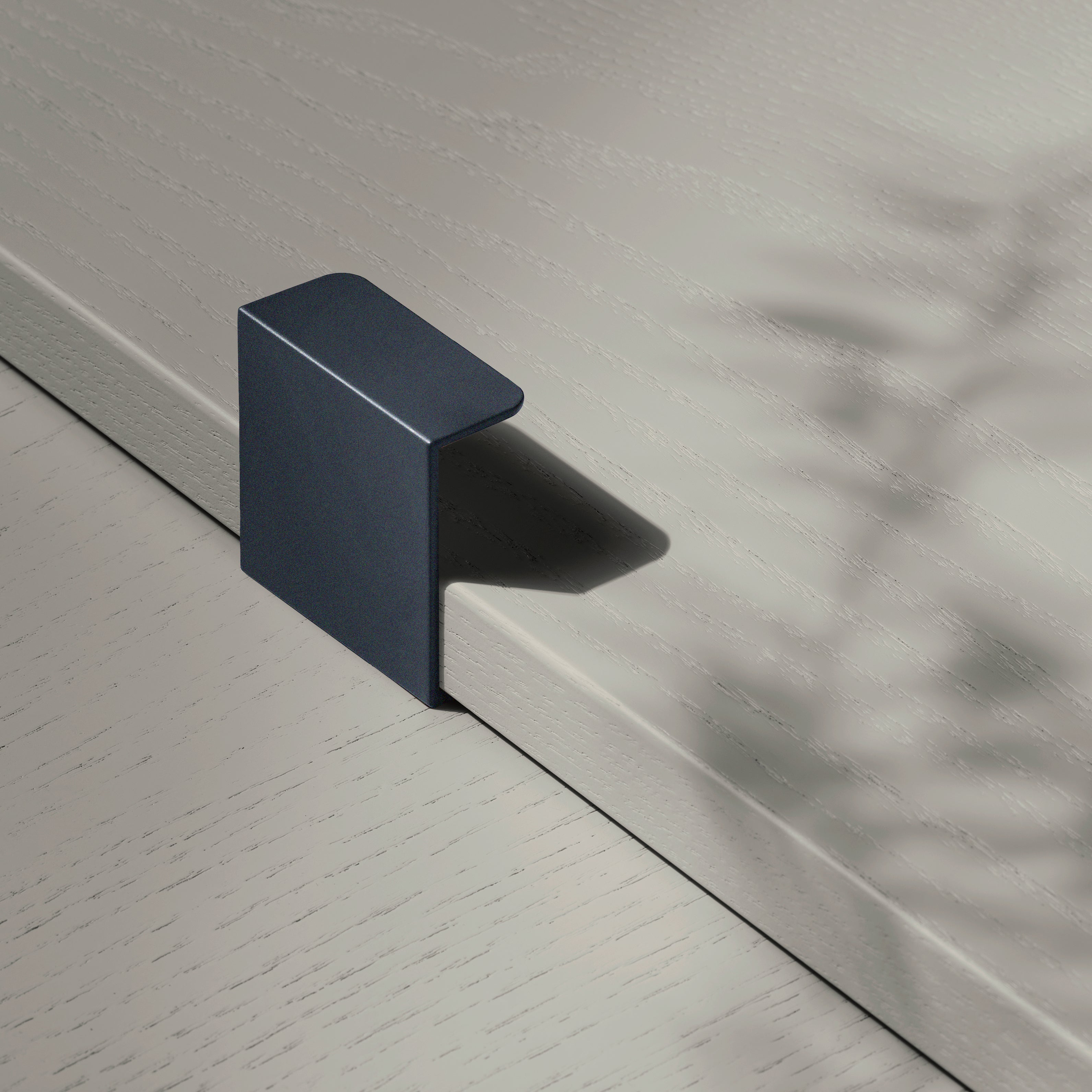 Toniton Hide 40 møbelhåndtak 40 mm deep blue