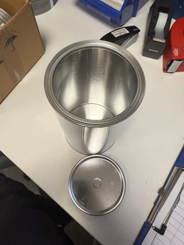 C. Christoffersen blikkemballasje 1,5L m/lokk tom