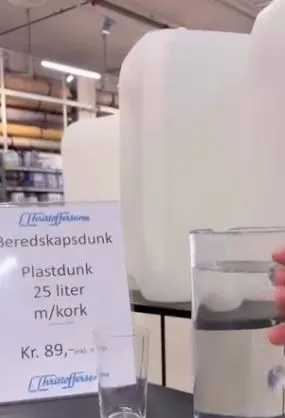 Emballator plastkanne 25L med kork drikkevann