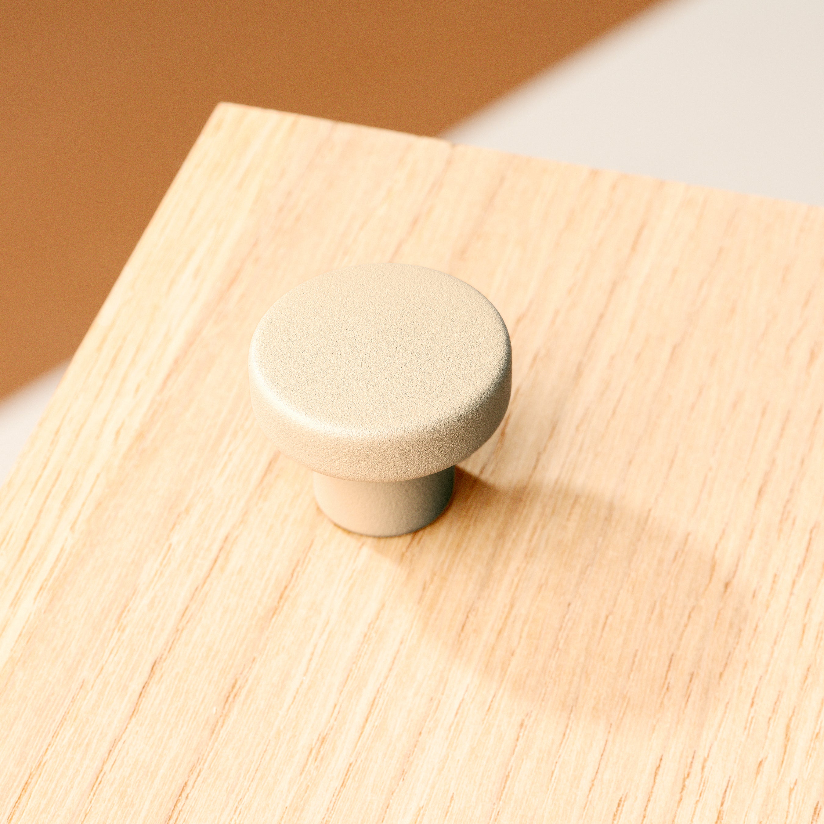 Toniton Knopp Circular greige møbelknott metall Ø33 mm
