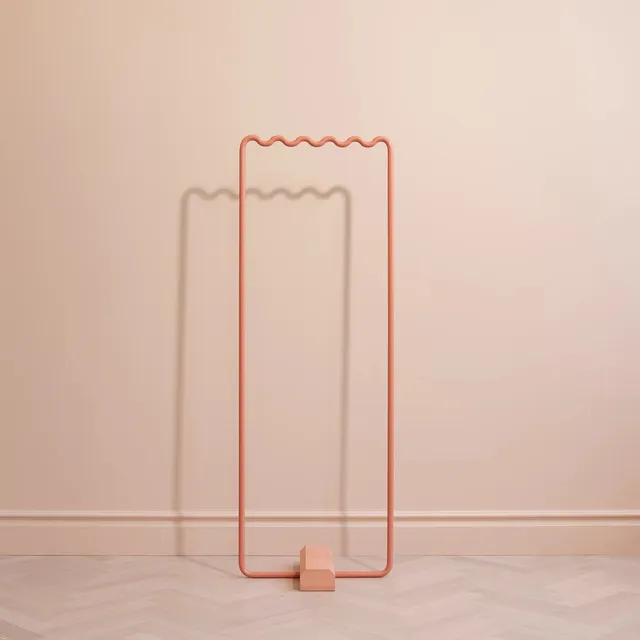 Toniton Sine Hanger Small klesstativ lys peach