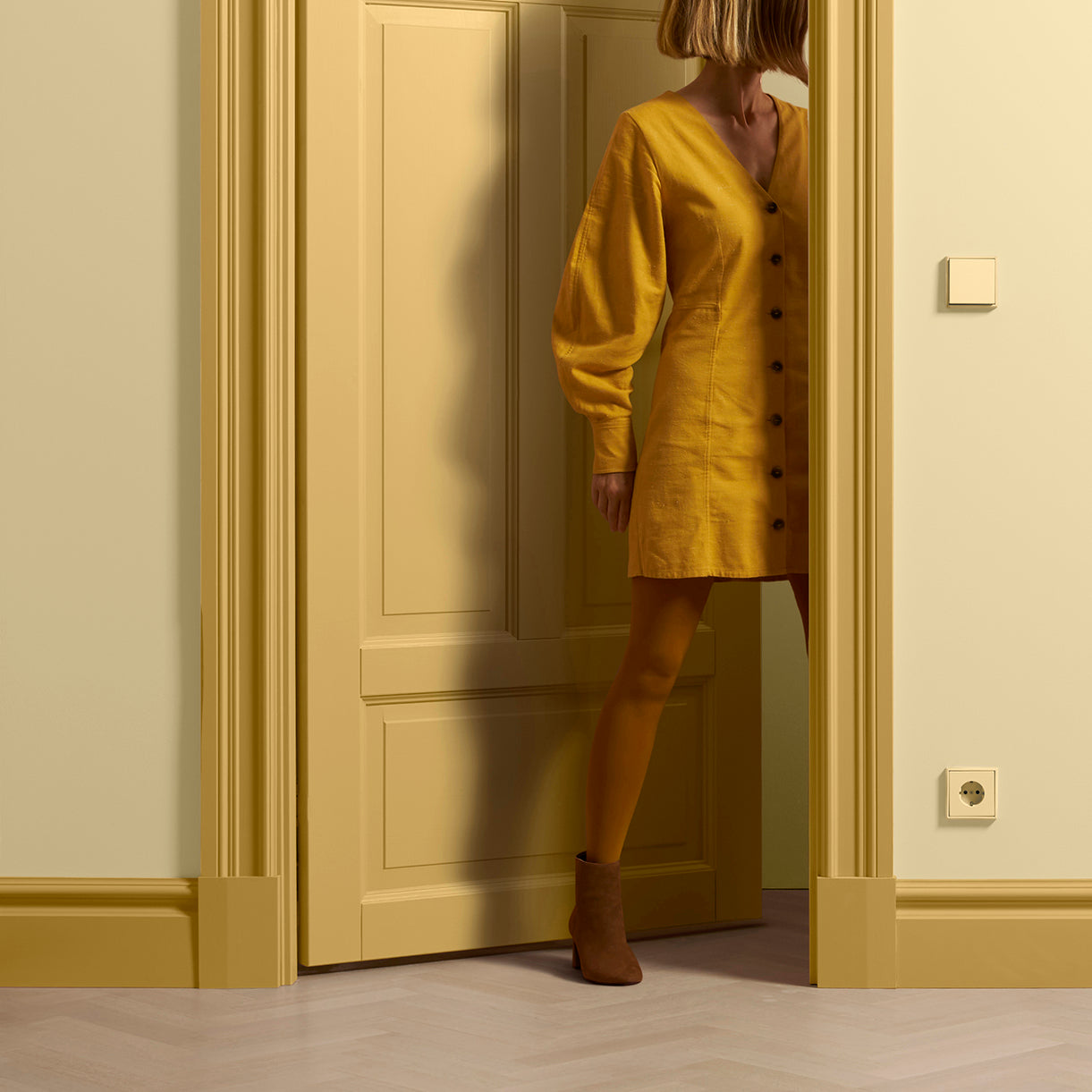 Toniton Pale Yellow 01 bryter lysegul
