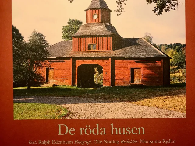 Ovolin De Röda Husen bok 224 sider røde hus